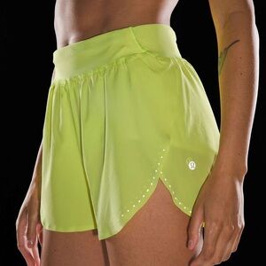 Lululemon Fast and Free Reflective High-Rise Classic-Fit Short 3"
Electric Lemon